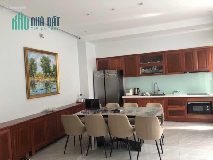 Biệt thự Bùi Đình Tuý Q.Bình Thạnh 3 tấm 9x15m giá chỉ 11 Tỷ TL