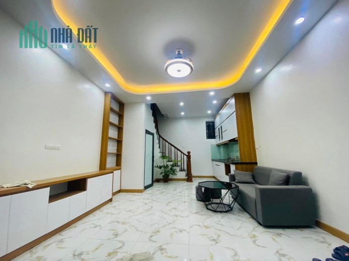 Siêu hiếm lô góc 60m2 5 tầng đường Hoàng Mai vị trí hiếm gần hồ Đền Lừ