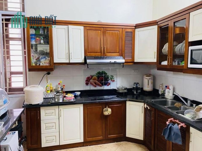 Bán nhà Hoàng Cầu, Đống Đa, Plo ô tô tránh, Gara to, 64m2, 5t, mt 4.3, chỉ 12tỷ 0917420066