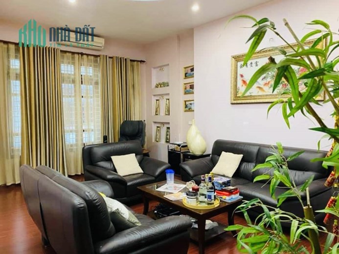 Bán nhà Hoàng Cầu, Đống Đa, Plo ô tô tránh, Gara to, 64m2, 5t, mt 4.3, chỉ 12tỷ 0917420066