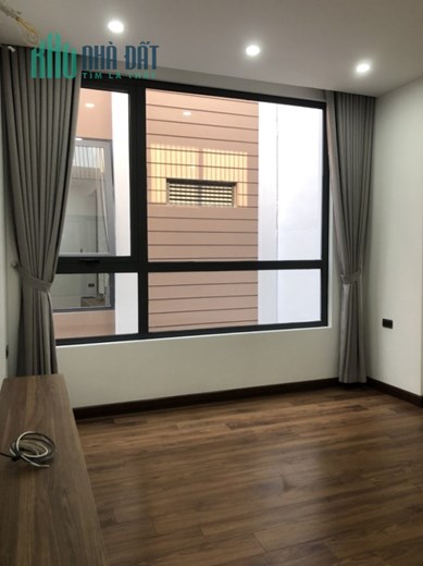 NHÀ ĐẸP SÁT HỒ BỒ ĐỀ -  Ô TÔ ĐỖ CỔNG - NHÀ CỰC ĐẸP.