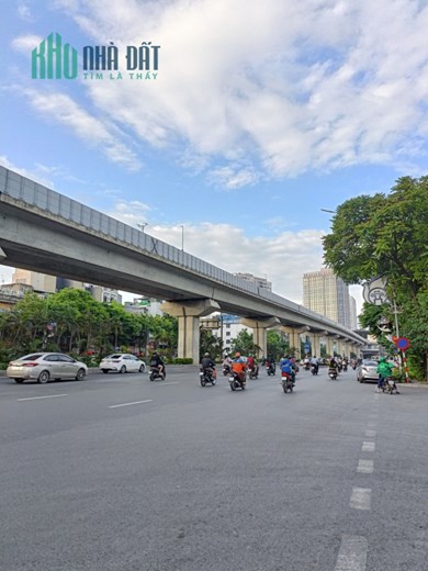 Nhỉnh 9 tỷ có ngay mặt phố Nguyễn Trãi, Thanh Xuân, 51m, cấp 4, kinh doanh đỉnh cao