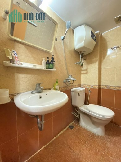 Cần bán gấp nhà Ngõ Văn Hương giá 4,6 tỷ, 30mx5 tầng, sđcc