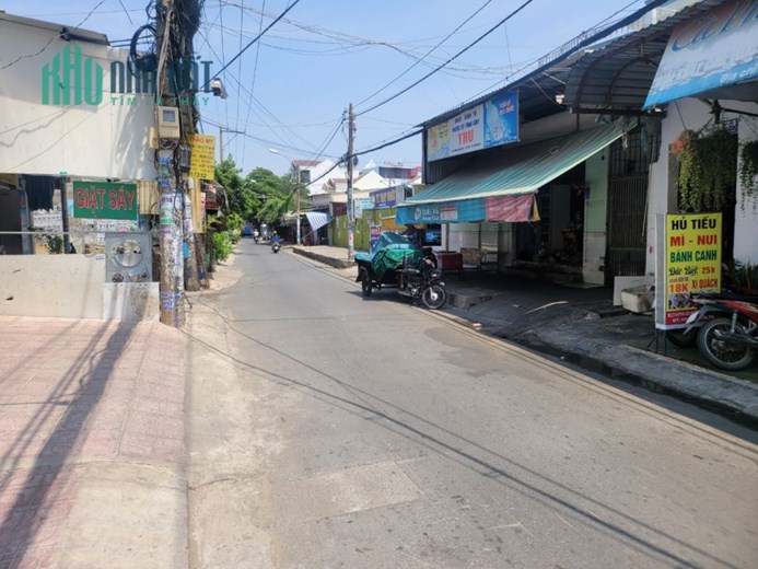 Bán nhà trước mặt 42 Huỳnh Văn Nghệ, p15, TânBình co Thang Máy DT 5x21 giá 11,8 tỷ