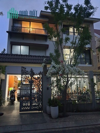 Cho thuê Biệt thự khu Tân Quy Đông, Quận 7.