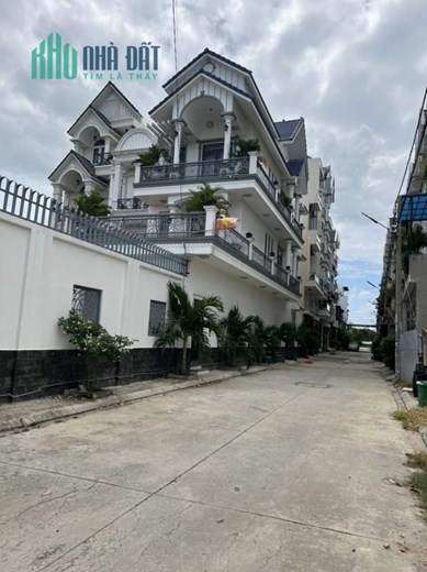 Cho thuê nhà nguyên căn P Hiệp Thành, Q12, 5 tầng, 5 PN,Giá thuê 10 Triệu/ tháng 0909448477