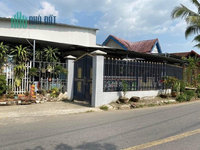 Bán nhà căn góc 200m2 đất ở đô thị giá chỉ 2 tỷ 790 triệu