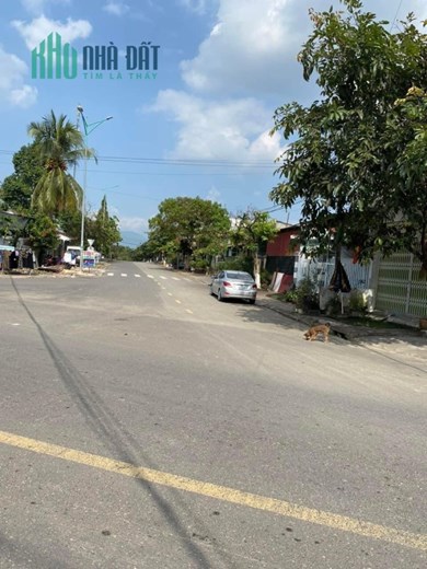 Bán nhà căn góc 200m2 đất ở đô thị giá chỉ 2 tỷ 790 triệu