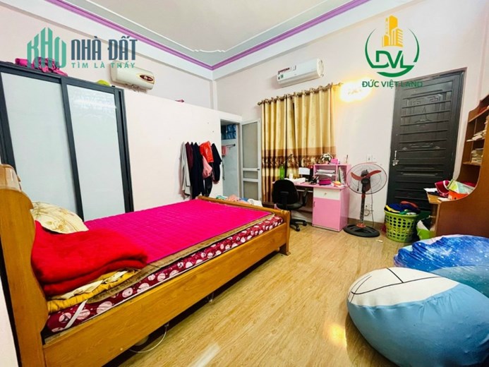 Chính chủ cần bán căn nhà 3 tầng thuộc Đường Lê Thiết Hùng – TP Lào Cai – Tỉnh Lào Cai.