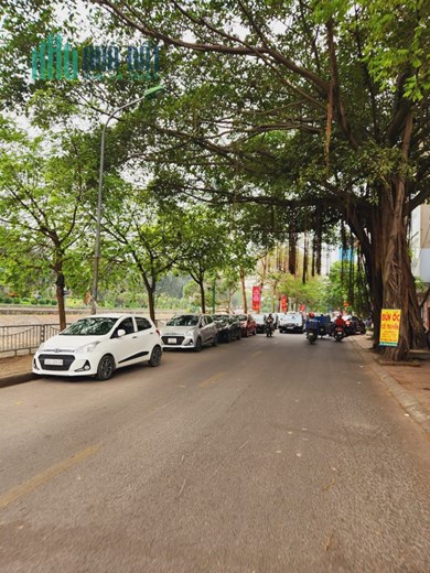 Bán Đất Yên Hòa 110m x 2 tầng, mt: 8.8m

Giá chào: 12.95 tỷ thương lượng
