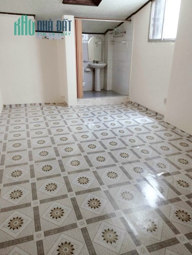 Nhà thuê hẻm ô tô 320 Trần Bình Trọng P4Q5 - Giá : 15 Triệu