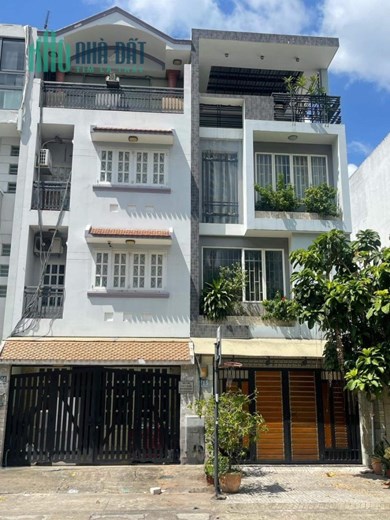 Mặt tiền kinh doanh sầm uất - nhá 4 tầng ngang 5m - Phường Tân Phú Quận 7 . giá 11.5 tỷ .