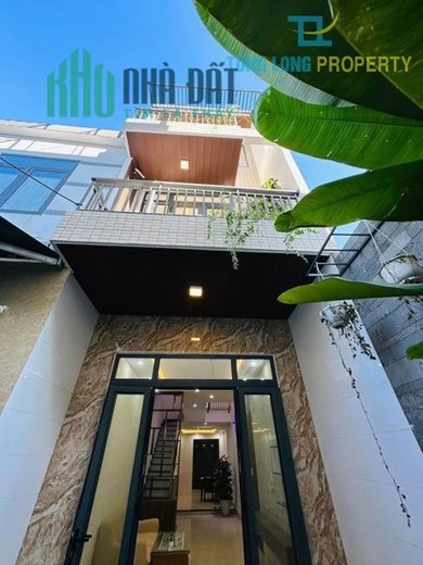 Nhà 3 tầng kiệt Nguyễn Đình Tựu, sát Chợ Hoa Thanh Khê, có chỗ đậu Ô Tô 24/24 giá chỉ 2 tỷ x