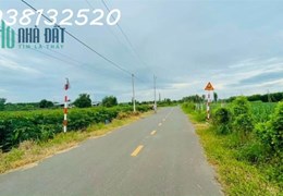 BÁN LỖ 3 lô đất thổ cư 480m2 ngay trung tâm thị xã, sát QUỐC LỘ 13. Giá 290TR