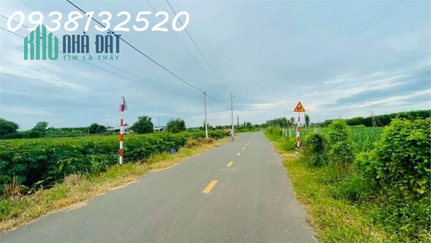 BÁN LỖ 3 lô đất thổ cư 480m2 ngay trung tâm thị xã, sát QUỐC LỘ 13. Giá 290TR