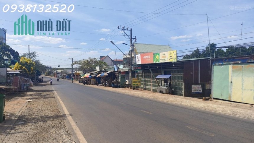 BÁN LỖ 3 lô đất thổ cư 480m2 ngay trung tâm thị xã, sát QUỐC LỘ 13. Giá 290TR
