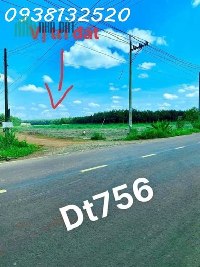 BÁN LỖ 3 lô đất thổ cư 480m2 ngay trung tâm thị xã, sát QUỐC LỘ 13. Giá 290TR