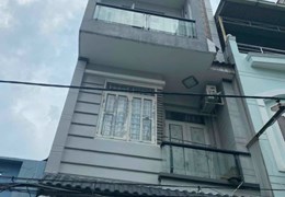 CẦN BÁN GẤP căn nhà mặt tiền ĐẸP Gần chợ đường 10m ô tô đỗ cửa
