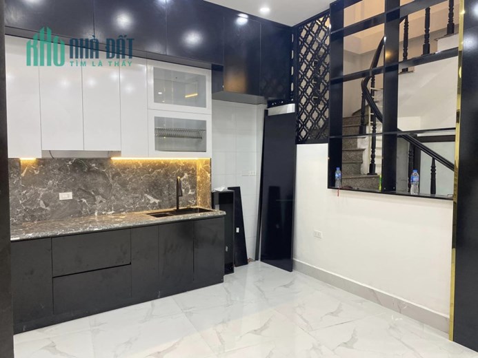 . Bán nhà Xuân Thuỷ ,  nhà mới đẹp lung linh , 42m , 5,95 tỷ
