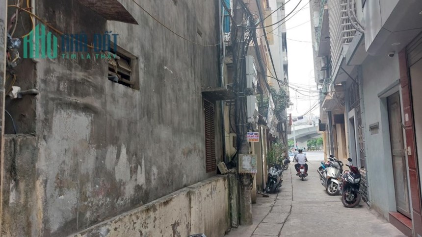BÁN ĐẤT PHỐ HOÀNG QUỐC VIỆT-MẶT TIỀN KHỦNG-Ô TÔ ĐỖ CỬA-70M2-CHỈ 16 TỶ