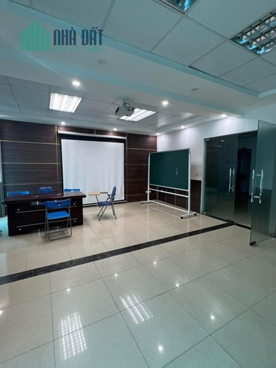 Bán nhà 5 T, MP Mỹ Đình 148m2, Vỉa hè, Mặt tiền rộng Giá 31.5 tỷ