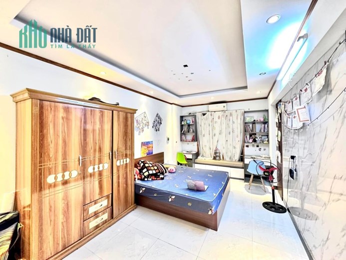 Nhà La Khê, đẹp mê, 33m sát bể bơi, giá chỉ 2.91 tỷ