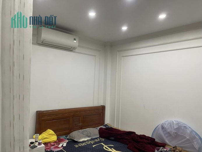 Bán ngôi nhà 76m2 phố Âu Cơ, Tây Hồ Ô tô đỗ cổng Mặt tiền Đầu tư ngõ 2 Ô tô tránh 20m 6.3 Tỷ