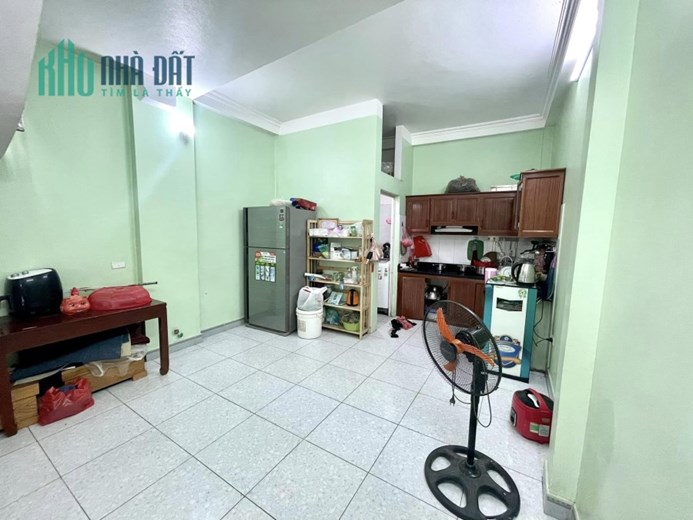 Bán căn nhà 77m2 phố Âu Cơ, Tây Hồ Ô tô đỗ cửa Mặt tiền chia lô Ô tô tránh 20m 6.2 Tỷ