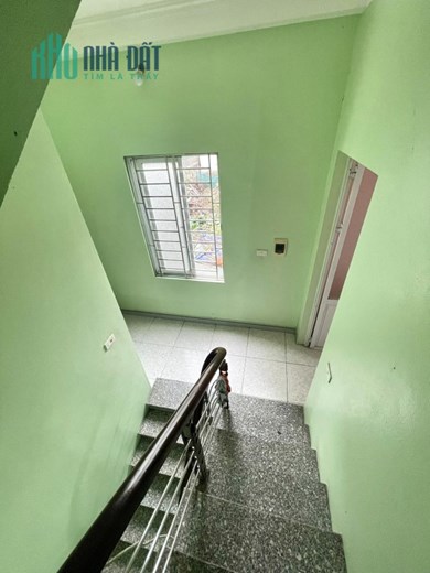 Bán ngôi nhà 76m2 phố Âu Cơ, Tây Hồ Ô tô đỗ cổng Mặt tiền chia lô 2 Ô tô tránh 20m 6 Tỷ