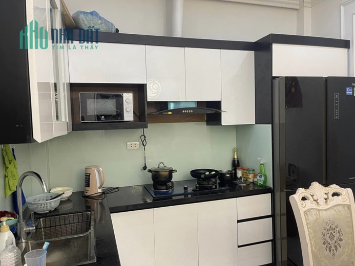 Bán căn nhà 78m2 phố Âu Cơ, Tây Hồ Ô tô đỗ cổng Mặt tiền Quyền lực 2 Ô tô tránh 20m 6.3 Tỷ