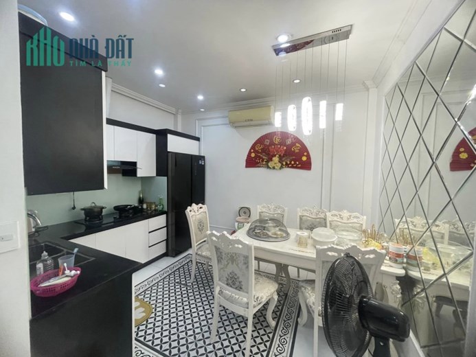 Bán nhà 78m2 phố Âu Cơ, Tây Hồ Ô tô đỗ cổng Mặt tiền khủng Ô tô tránh 20m 6.1 Tỷ
