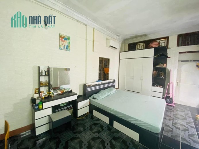 Bán Nhà Dòng Tiền Đống Đa 53m2, ô tô qua nhà, 2 thoáng, sổ đẹp