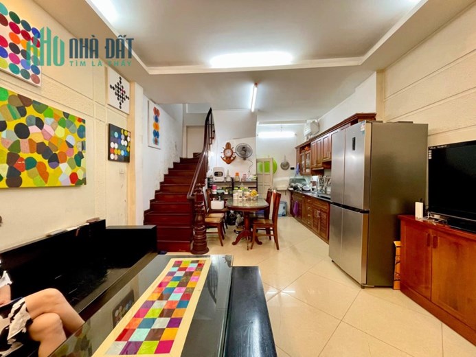 BÁN NHÀ QUỐC TỬ GIÁM, ĐỐNG ĐA, Ô TÔ ĐỖ CỔNG, 57M2 5T MT4.2M, GIÁ 4.85 TỶ