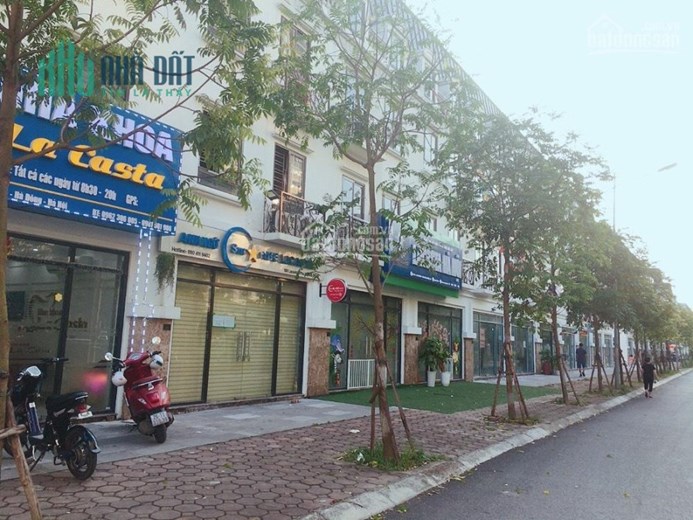 Lô góc liền kề Lacasta 88m2 đường 18m view trọn công viên. Hiện đang cho thuê kinh doanh quán