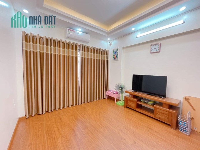 BỒ ĐỀ PHỐ - TRUNG TÂM ĂN CHƠI - THOÁNG SÁNG TRƯỚC SAU - MẶT NGÕ THÔNG ÁI MỘ - MUA ĐƯỢC Ở SƯỚNG
