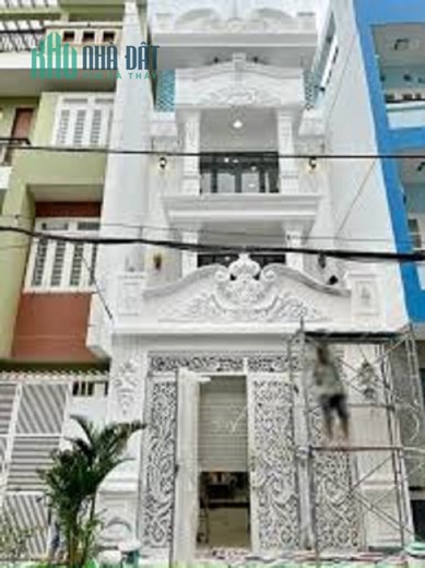 Nhà MT trung tâm Tân Phú, Tân Sơn Nhì, 130m2, 5 tầng, tặng nội thất. Ninh mặt tiền.