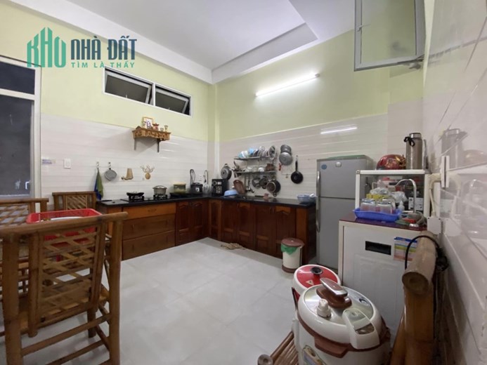 Nhà mặt phố Phan Châu Trinh, Hải Châu, ĐN. Dt 85m, 3 tầng. Giá 14.7tỷ.