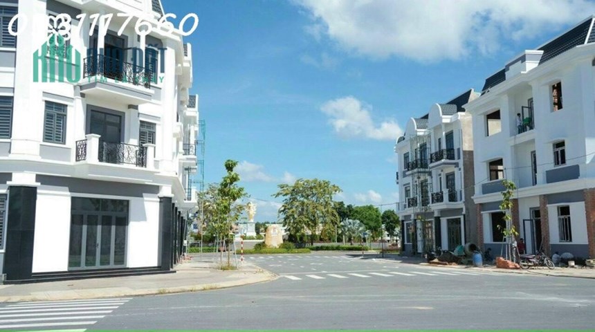 Century City cách Sân Bay Long Thành 2,5km lô góc đường lớn ngay công viên TTTM. Giá chỉ 16tr/m2