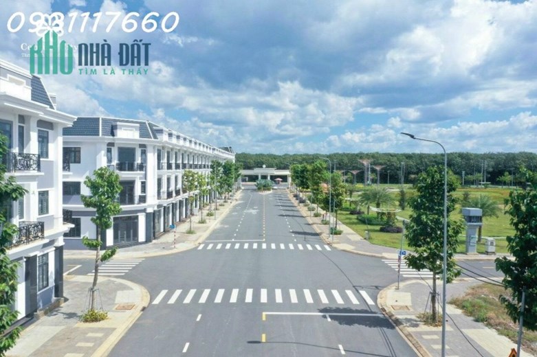 Century City cách Sân Bay Long Thành 2,5km lô góc đường lớn ngay công viên TTTM. Giá chỉ 16tr/m2