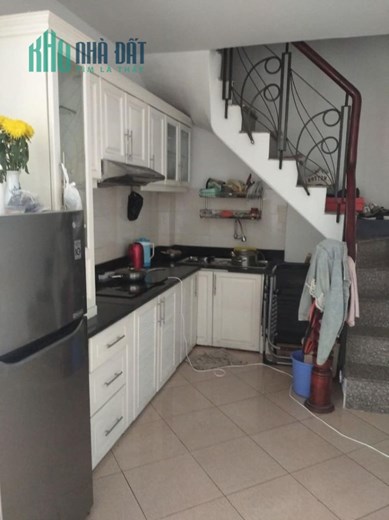 Nhà HXH Huỳnh Văn Bánh Phú Nhuận 21m2 4PN 4WC cách 1 căn ra Mặt Tiền