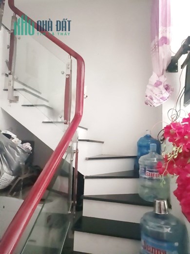 Nhà bán 3 Tầng hẻm thông Phạm Thế Hiển P5Q8 - Giá : 3.6 Tỷ (TL)
