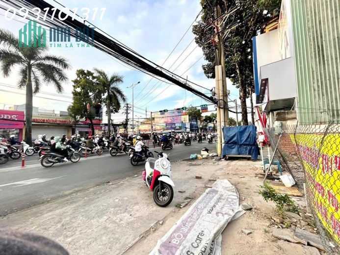 Bán nền 316,4m2 mặt tiền đường 3/2 . Full thổ cư . Vị trí đẹp