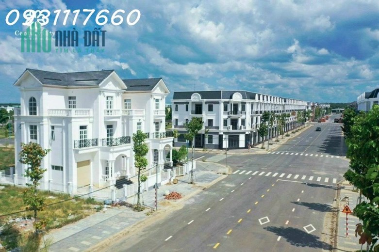 Tôi cần tiền bán lô lỗ đất trong khu dân cư Century City. Giá 1.6 tỷ bao phí sang tên