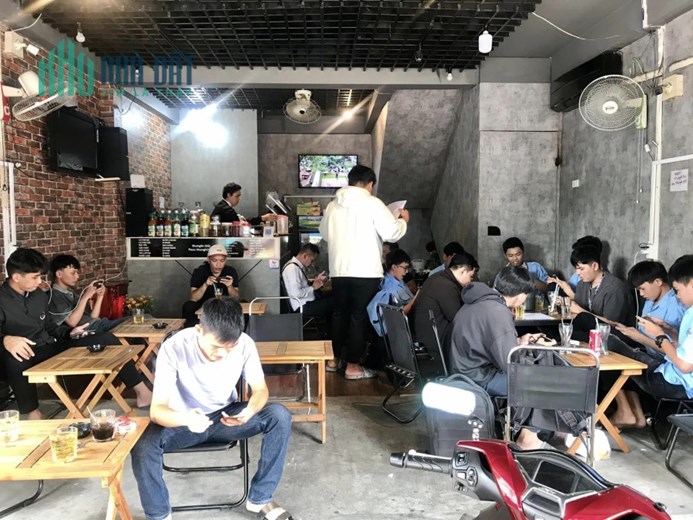 CẦN SANG QUÁN CAFE ĐANG HOẠT ĐỘNG TỐT TẠI 224 LÝ CHÍNH THẮNG, P9, QUẬN 3