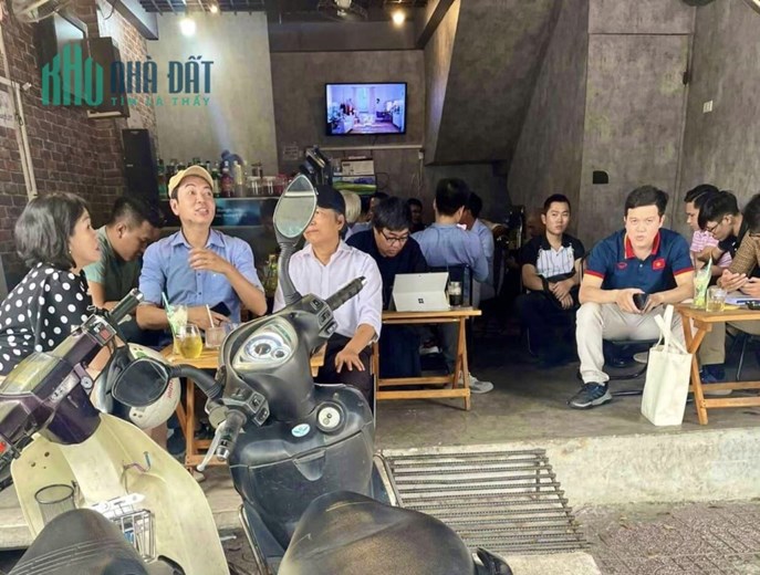 CẦN SANG QUÁN CAFE ĐANG HOẠT ĐỘNG TỐT TẠI 224 LÝ CHÍNH THẮNG, P9, QUẬN 3