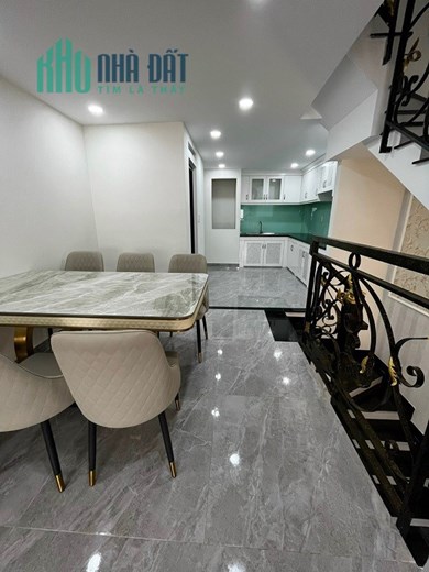 CHÍNH CHỦ CẦN BÁN GẤP Căn Nhà Đẹp-Gía Mềm Tại Quận 11-Tp HCM