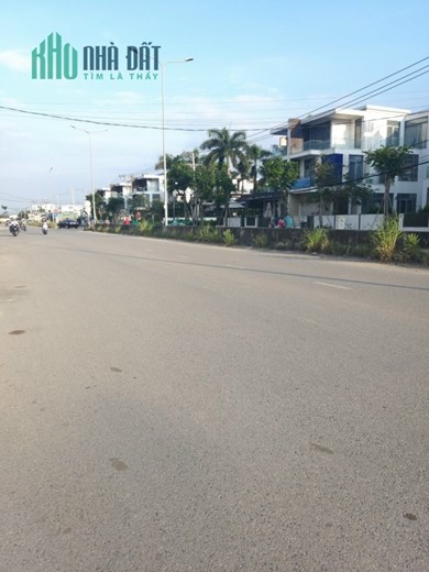 Rẻ nhất MT đường Liên Phường, giá chỉ 160tr/m2 tổng tiền 13.5 tỉ TL  xây mới văn phòng công ty.