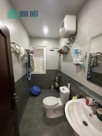 Bán nhà 31m2 Mặt phố Âu Cơ, Tây Hồ 6 tầng Vỉa hè 3m Kinh doanh siêu đỉnh 3.2 Tỷ