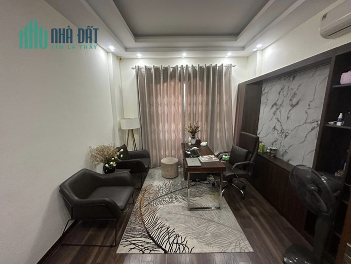 Bán nhà 30m2 Mặt phố Âu Cơ, Tây Hồ 6 ngủ Vỉa hè 3m Kinh doanh đa dạng 3.1 Tỷ