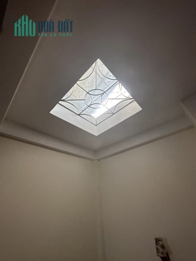 Bán căn nhà 30m2 Mặt phố Âu Cơ, Tây Hồ 6 tầng Vỉa hè 3m Kinh doanh siêu tốt 3.3 Tỷ